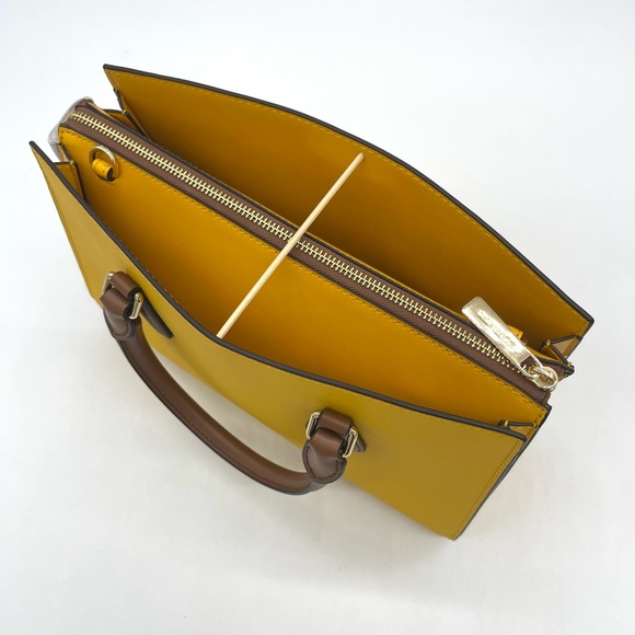 Michael Kors Sheila Medium Satchel Crossbody Bag & Double Zip Wallet Wristlet - Picture 7 of 12